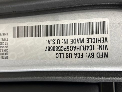 Used 2023 Jeep Grand Cherokee Altitude image 40