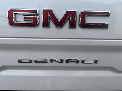 Used 2022 GMC Sierra 1500 Denali w/ Driver Alert Package II image 36