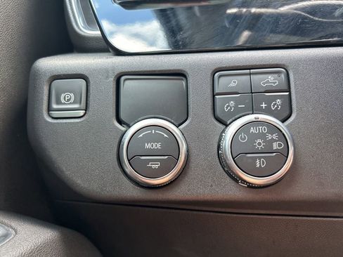 Used 2025 GMC Sierra 1500 SLT image 28