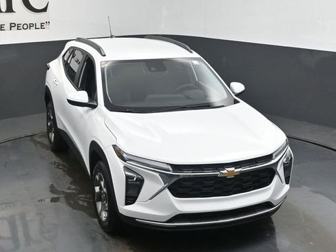 New 2026 Chevrolet Trax LT w/ Driver Confidence Package image 25