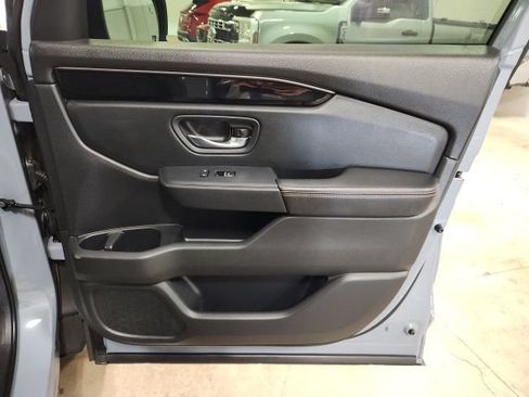 Certified 2025 Honda Pilot TrailSport image 36