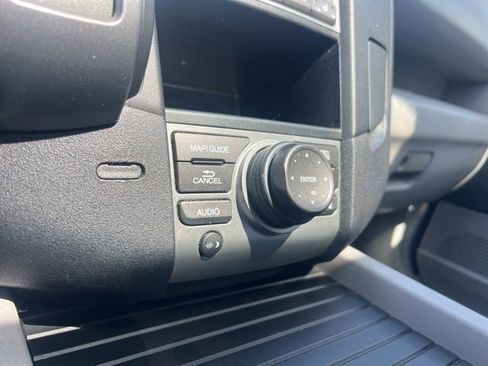 Used 2014 Honda Pilot Touring image 19