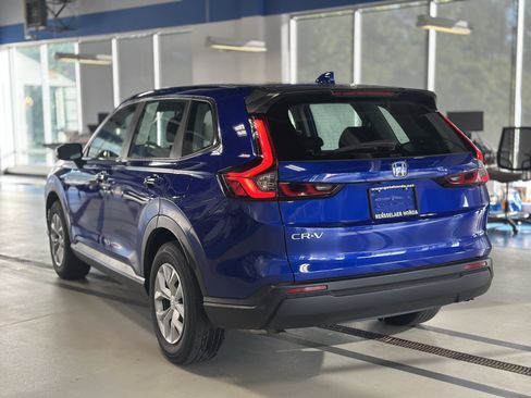 Used 2024 Honda CR-V LX image 6