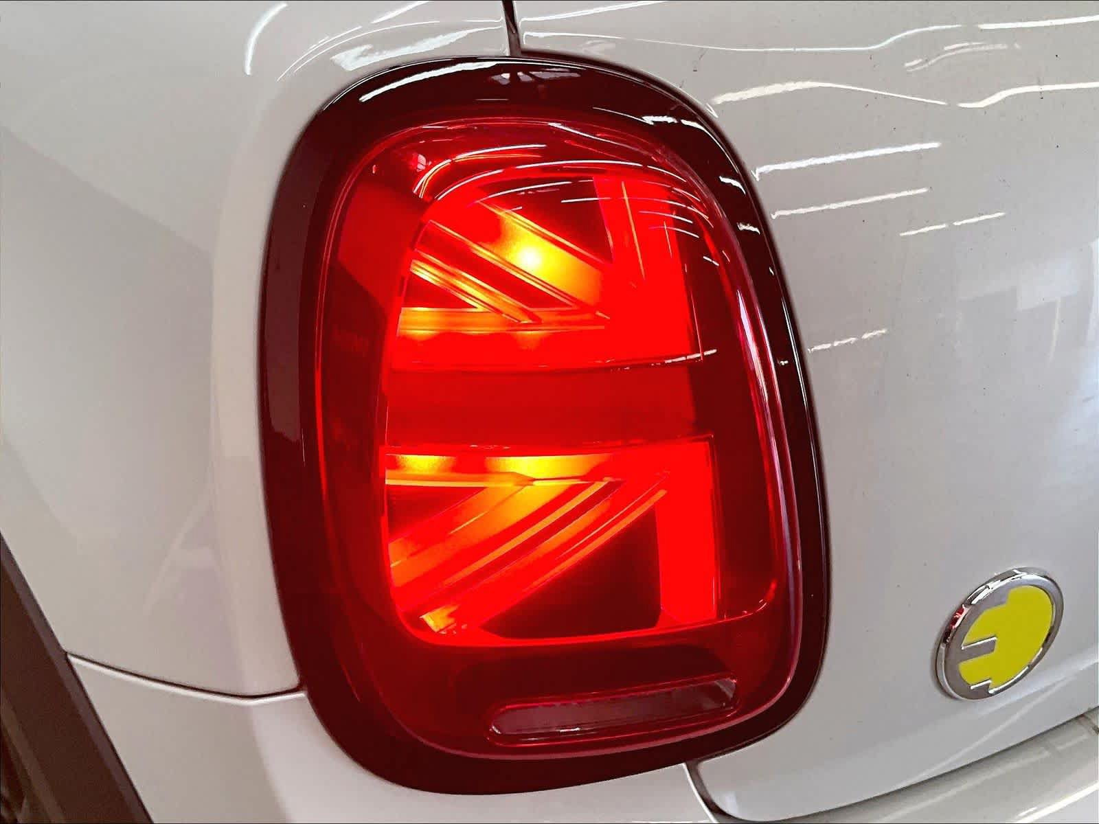 Used 2023 MINI Cooper SE FWD image 32