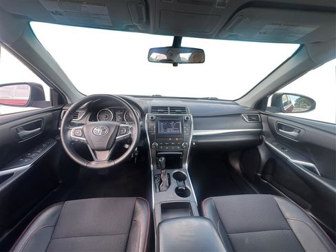 Used 2016 Toyota Camry SE FWD image 23