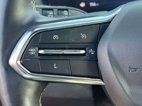 Used 2024 Chevrolet Traverse LS FWD image 21