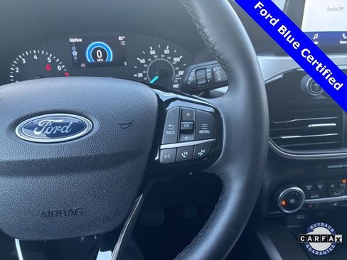 Certified 2022 Ford Escape SE w/ Cold Weather Package image 19