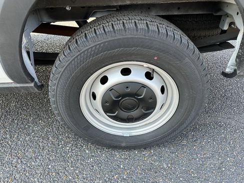 Used 2024 Ford Transit 250 148 Medium Roof image 15