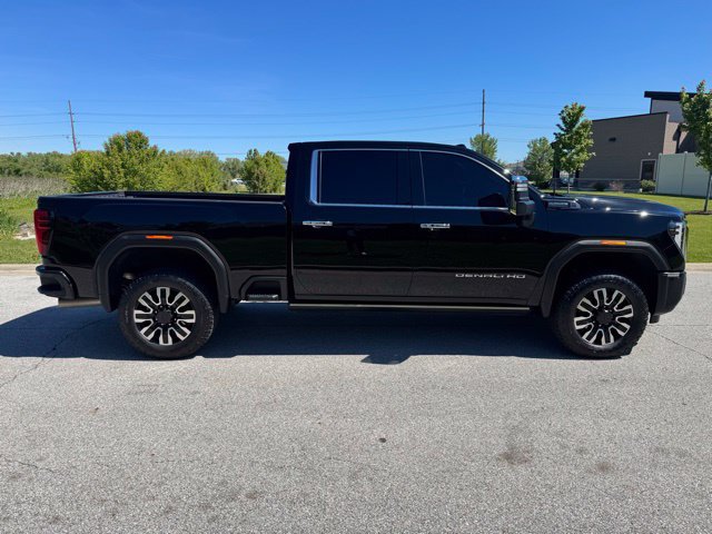Used 2026 GMC Sierra 2500 Denali Ultimate AWD/4WD image 4