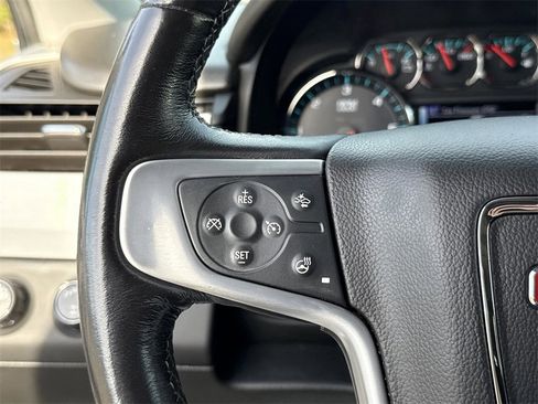 Used 2018 GMC Yukon SLT w/ Open Road Package image 35
