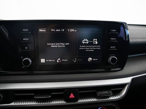 Used 2022 Kia K5 LXS FWD image 16