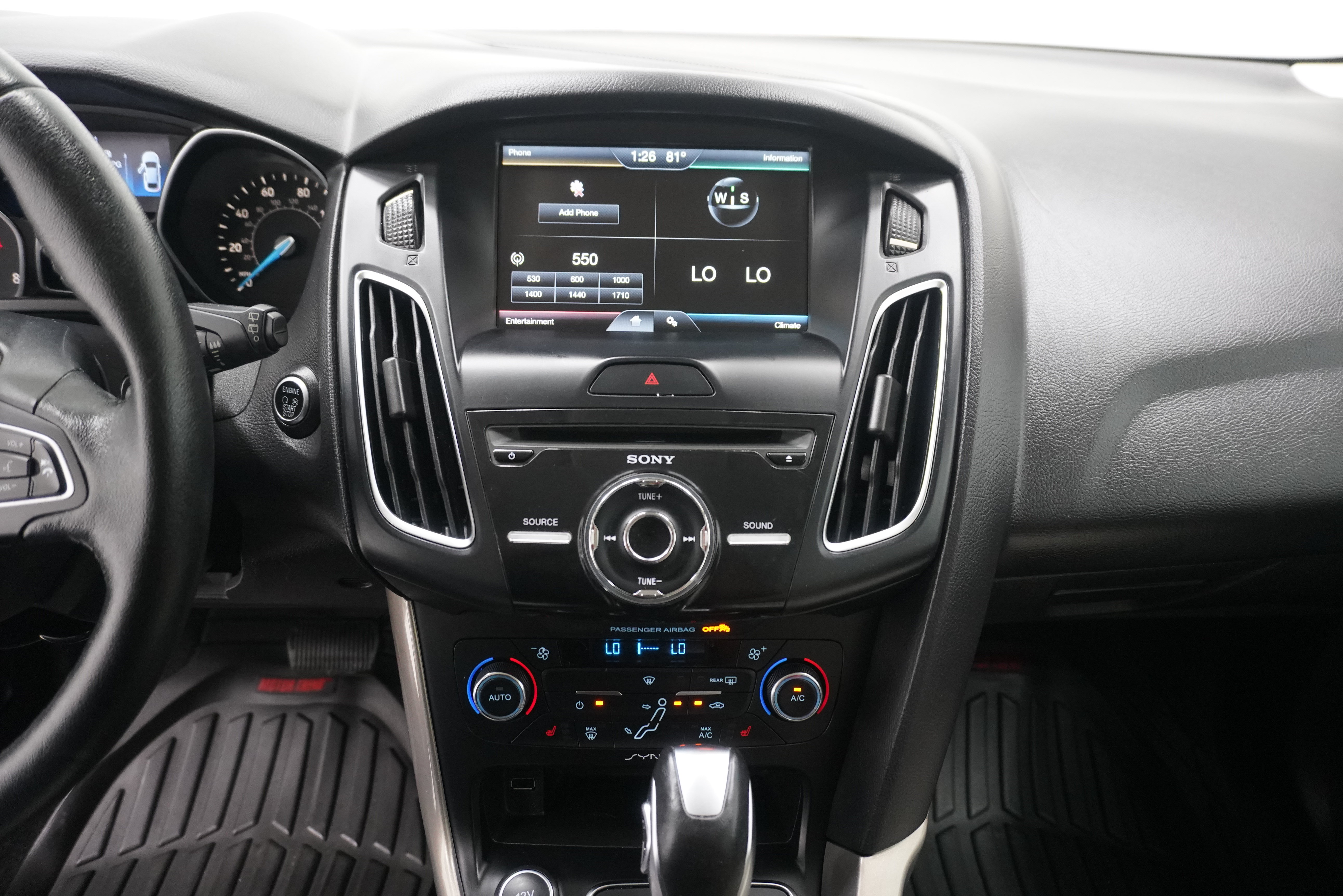 Used 2015 Ford Focus Titanium w/ Titanium Technology Package FWD image 18
