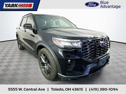 Certified 2025 Ford Explorer ST AWD/4WD image 1