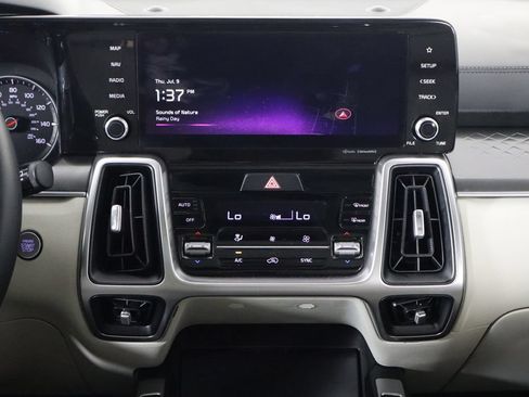 Used 2023 Kia Sorento S w/ Panoramic Sunroof Package FWD image 28