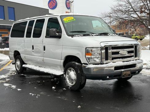Used 2014 Ford E-350 and Econoline 350 XLT image 15