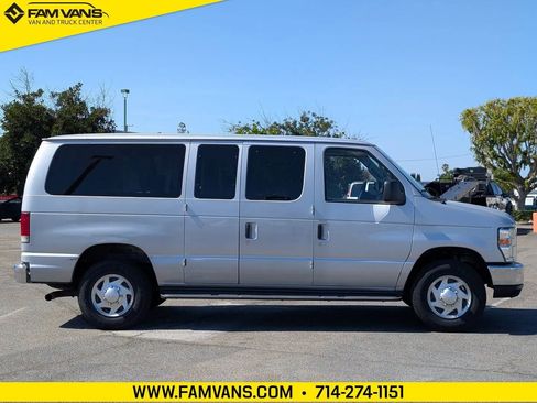Used 2013 Ford E-350 and Econoline 350 XLT RWD image 8
