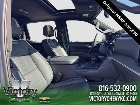 Used 2025 GMC Sierra 1500 AT4X image 17