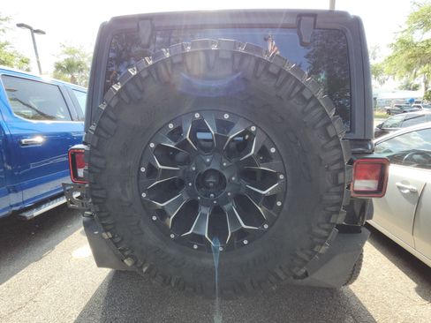 Used 2019 Jeep Wrangler Unlimited Sport AWD/4WD image 4