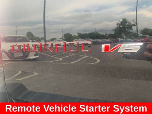 Used 2018 Chevrolet Colorado LT w/ Redline Special Edition AWD/4WD image 14