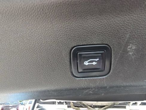 Used 2022 Chevrolet Tahoe LT AWD/4WD image 14