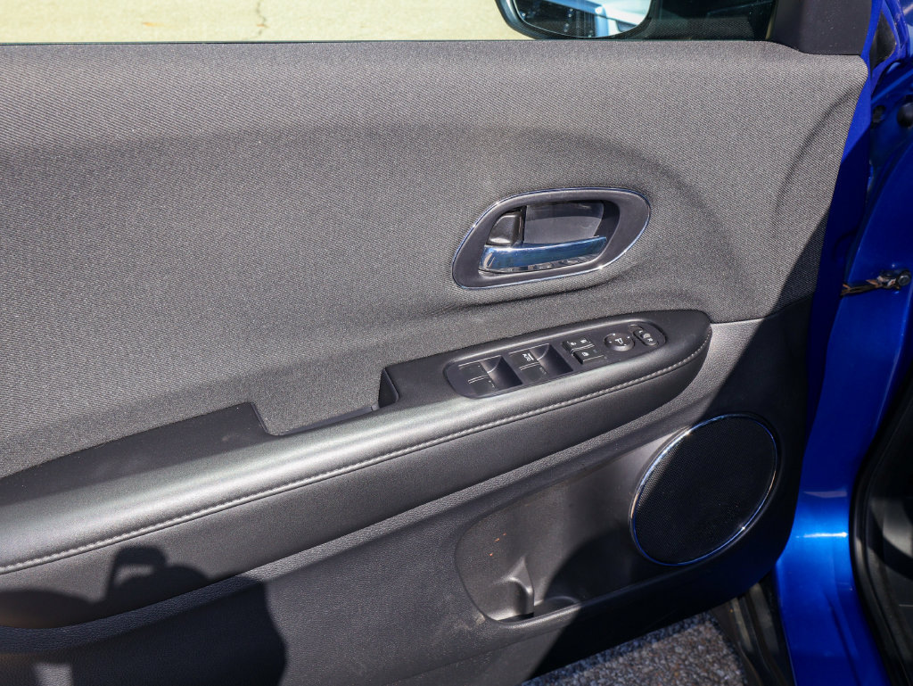 Used 2021 Honda HR-V EX image 9