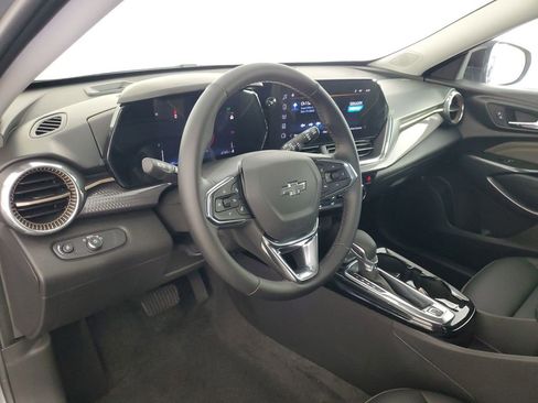 Used 2026 Chevrolet Trax ACTIV image 11