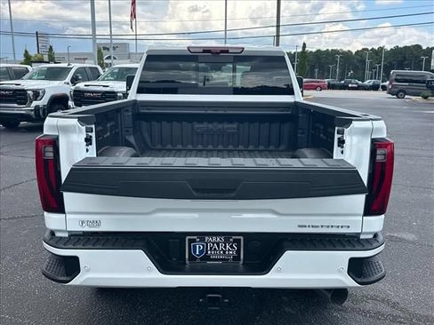 New 2026 GMC Sierra 2500 Denali Ultimate AWD/4WD image 11