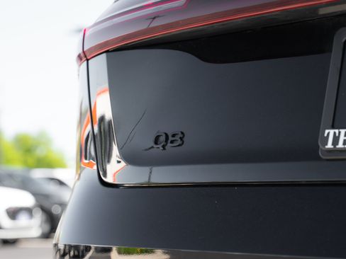 Certified 2024 Audi Q8 e-tron Prestige w/ Prestige Package AWD/4WD image 33