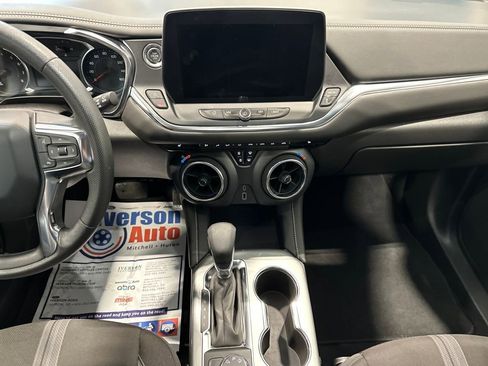 Used 2025 Chevrolet Blazer LT image 25