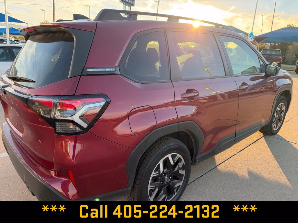 Used 2025 Subaru Forester Premium AWD/4WD image 10