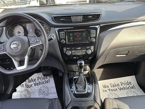 Used 2019 Nissan Rogue Sport SL image 5