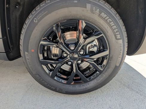 New 2025 Jeep Grand Cherokee L Altitude image 44