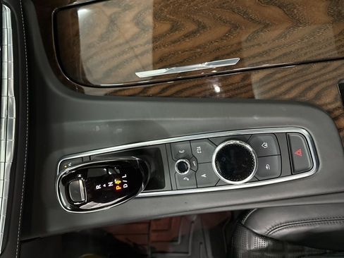 Used 2021 Cadillac Escalade Premium Luxury Platinum image 20