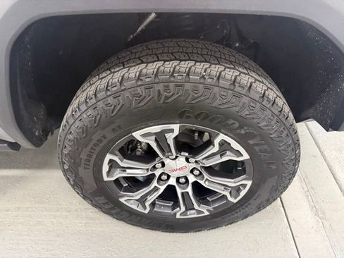 Used 2024 GMC Canyon AT4 w/ AT4 Premium Package image 4