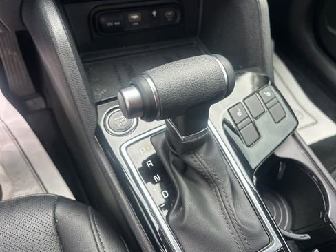 Used 2025 Kia Sportage EX image 28
