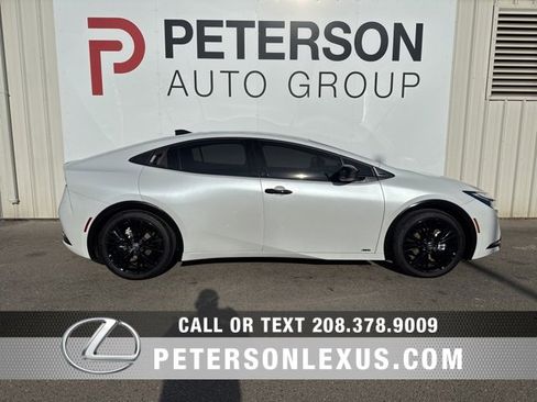 Used 2025 Toyota Prius AWD image 2