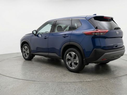 Used 2025 Nissan Rogue SV image 6