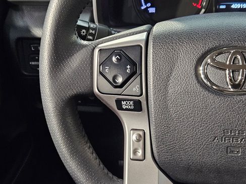 Used 2022 Toyota 4Runner SR5 RWD image 26