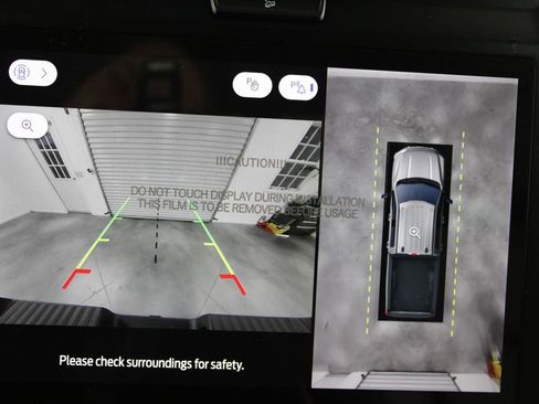 New 2026 Ford F250 Lariat w/ Black Appearance Package image 51