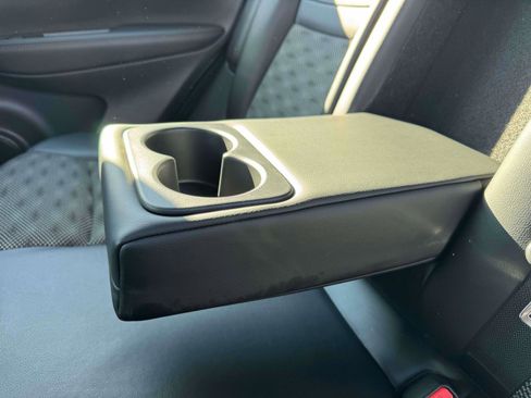 Used 2022 Nissan Rogue Sport SV w/ Technology Package image 12