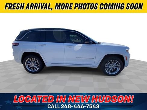 Used 2022 Jeep Grand Cherokee Summit w/ Luxury Tech Group V image 3