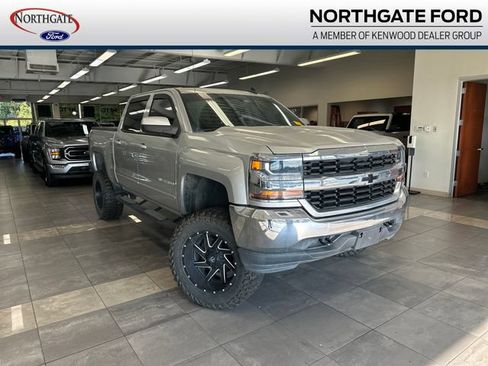 Used 2017 Chevrolet Silverado 1500 LT AWD/4WD image 1