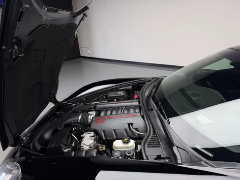 Used 2013 Chevrolet Corvette Coupe w/ 3LT Preferred Equipment Group RWD image 7