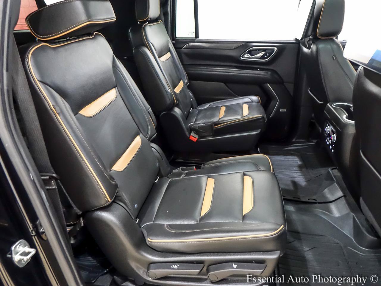 Used 2021 GMC Yukon XL AT4 w/ AT4 Premium Plus Package AWD/4WD image 33