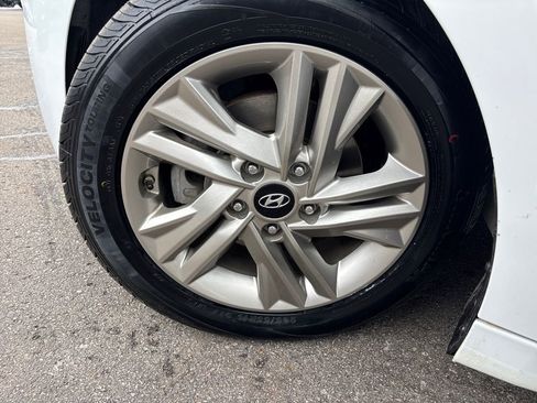 Used 2020 Hyundai Elantra Value Edition image 27