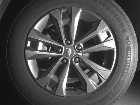 Used 2025 Chevrolet Equinox LT image 12