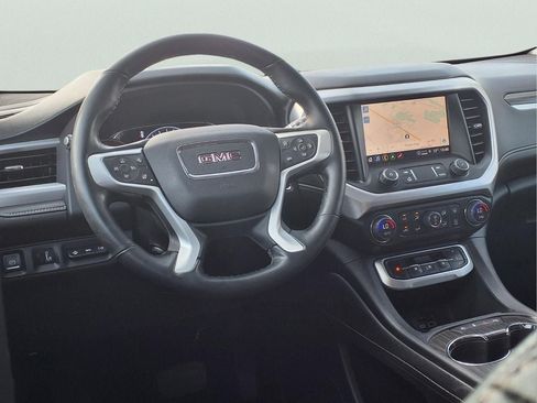 Used 2023 GMC Acadia SLT w/ Technology Package AWD/4WD image 13