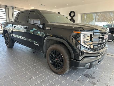 Used 2024 GMC Sierra 1500 Elevation AWD/4WD image 2