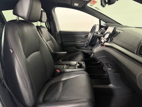 Used 2024 Honda Odyssey Sport image 32