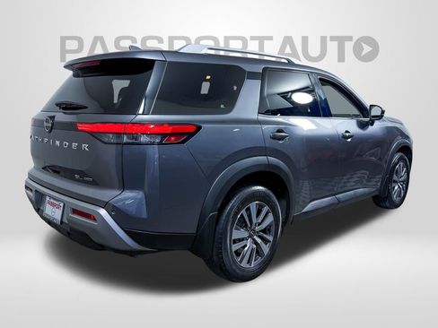 Certified 2023 Nissan Pathfinder SL image 9
